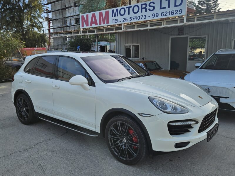 Porsche Cayenne SUV  '2011