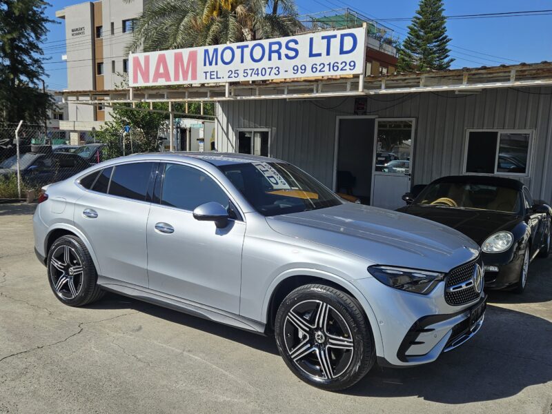 Mercedes-Benz  '2024