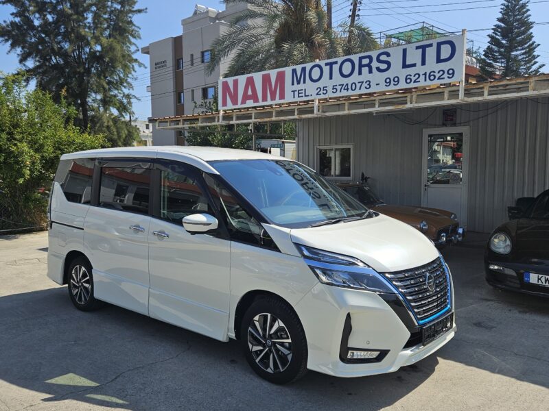 Nissan Serena  '2022